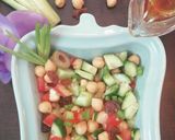 A picture of step 2 of Chickpea nuts Salad.