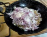 A picture of step 4 of Pyaaz Karele.