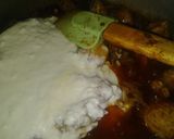 A picture of step 5 of Chicken qorma with naan.