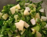 मूली के पत्तों की सब्जी (Mooli ke patto ki sabzi recipe in hindi) रेसिपी चरण 2 फोटो