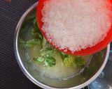 A picture of step 2 of Green Mango Panna.