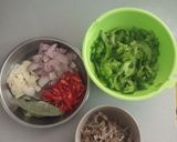 Foto langkah ke 2 dari resep Oseng pare Teri pedas.