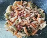 Foto del paso 3 de la receta: Ensalada de pasta multicolor 🎨