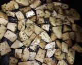 Foto del paso 3 de la receta: Bondiolita al horno con papas rústicas