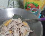Foto langkah ke 6 dari resep Opor Ayam Tahu Kuah Putih.