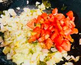 A picture of step 2 of Chatpate Tamatar Aloo.