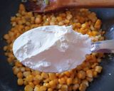Foto del paso 5 de la receta: Morrones rellenos de choclo y pollo