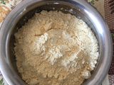 ચણા ના લોટ ના ચીલા (Chana Lot Chila Recipe In Gujarati)