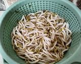 Foto langkah ke 1 dari resep Tumis Tauge Pokcoy Pedas.