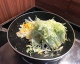 Foto del paso 2 de la receta: Huevos revueltos con repollo