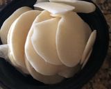 A picture of step 1 of Stir-Fried Beef Vermicelli (Bún xào thịt bò).