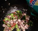 Foto langkah ke 4 dari resep Tumis Cumi Asin Pete Cabe Ijo.