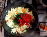Foto del paso 2 de la receta: Tallarines con verduras, soja y aceto balsámico!
