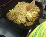 A picture of step 2 of Sugar Pop Corn with Peanuts.