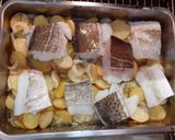 Foto del paso 8 de la receta Bacalao con patatas, cebolla y vino blanco