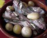 Foto del paso 2 de la receta: Pierna de cabrito al horno