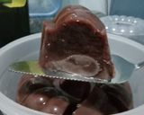 Foto langkah ke 5 dari resep Puding Marmer (cokelat - kelapa).