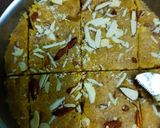 बेसन ची बर्फी (besan barfi recipe in marathi) रेसिपी स्टेप 3 फोटो 