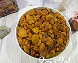 A picture of step 5 of Urad Badi and Aloo Curry.