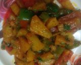 आलू शिमला मिर्च की सब्जी (aloo shimla mirch ki sabzi recipe in Hindi) रेसिपी चरण 4 फोटो