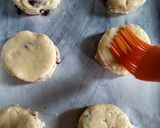 Gambar langkah 3 resipi Scones Kismis.