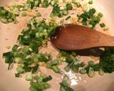 A picture of step 2 of Dandan noodles.