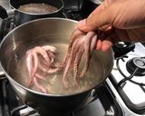 Foto del paso 1 de la receta: Qué te pasó, Calamardo???(ensalada fresca de calamares)
