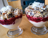 Foto del paso 4 de la receta: Postre en Vaso Frutos Rojos, Crumble frutos Secos y Crema Blanca