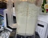 A picture of step 1 of Masa /Waina (Rice pancake).