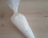 Une image de l'étape 2 de Verrines de thon à la chantilly de chèvre et courgettes.