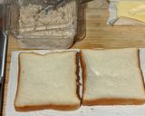 A picture of step 4 of Tuna Mayo Sando.