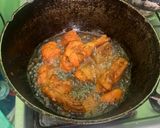 Foto del paso 4 de la receta: Pollo a la crema con arroz blanco y fritos