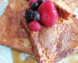 Foto del paso 2 de la receta: Pan francés con frutos rojos