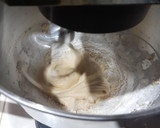 Foto del paso 6 de la receta: Muffins de plátano y nuez, con una cobertura de dulce de leche