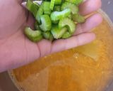 Foto del paso 2 de la receta: Sopita de pollo y verduras fácil