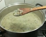 A picture of step 3 of Mushroom Magiritsa Soup.