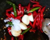 Foto langkah ke 1 dari resep Sambal korek sambal kilat.