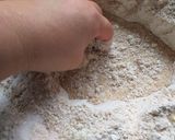 Foto del paso 2 de la receta: Pan Integral saborizado con cebolla acaramelizada y orégano