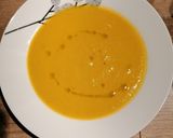 Zöldség krémleves pirított kenyérkockával recept fázis 4 fotója