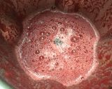 A picture of step 1 of Healthy Red Detox Juice.