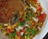 A picture of step 2 of Leftover sev chivda misal.