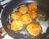 Pas rețetă Chfteluțe de cartofi cu mozzarella și brânză de burduf 4 fotografie