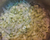 Foto del paso 2 de la receta: Traseros de pollo en salsa