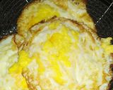 Foto langkah ke 1 dari resep Telur Ceplok Kuah Santan.