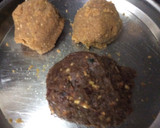 A picture of step 5 of Peanuts and dates sweet.