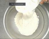 صورة لخطوة 1 من وصفة Cheese pizza- بيتزا الجبنة