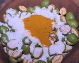 A picture of step 2 of Karonda pickle (Bihari style).