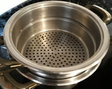 Foto del paso 1 de la receta: Brócoli y patatas al vapor con especias y sal negra