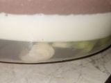 Puding coklat lapis vanila dan buah vla melon