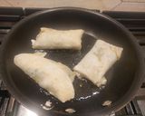 A picture of step 4 of Chicken and Mixed Vegetables Spring Roll.